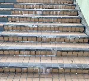 白華壁癌 - 鋼筋銹蝕 - 油漆脫落 - 石屎硬化【專業滲水漏水維修】