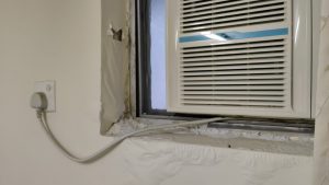 冷氣機窗台 - 水喉接駁不當 - 膠邊老化【專業滲水漏水維修】