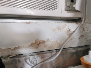 冷氣機窗台 - 水喉接駁不當 - 膠邊老化【專業滲水漏水維修】
