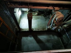 升降機槽或地下停車場 - 電梯井 - 井㡳水浸【專業滲水漏水維修】