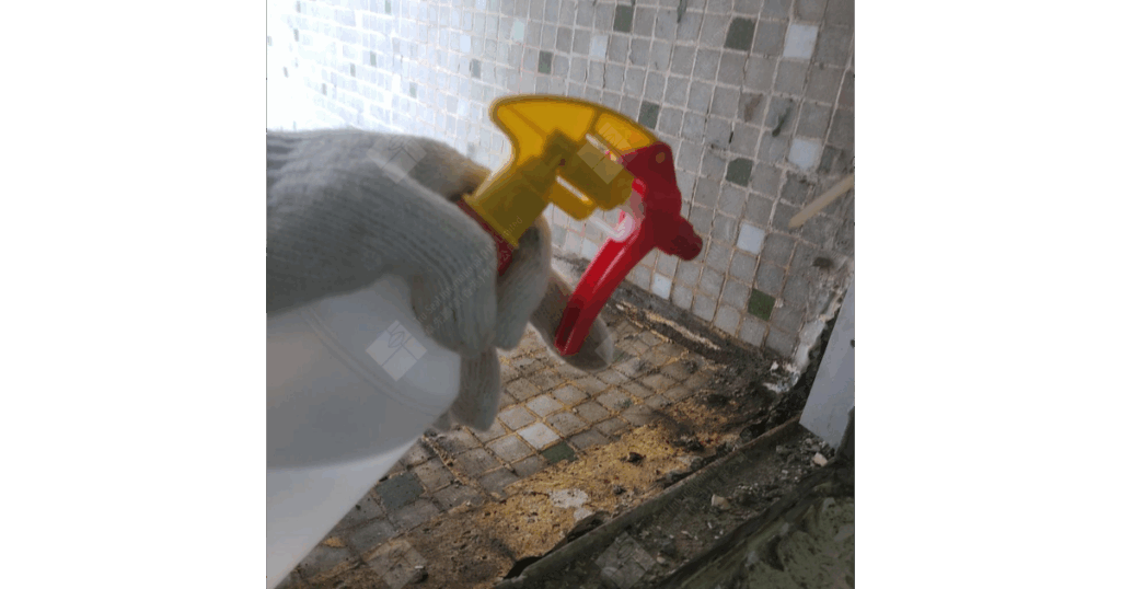 冷氣機窗台滲水漏水問題嚴重,用卓先液─納米滲透型石屎防漏及養護材料維修及重造防水層