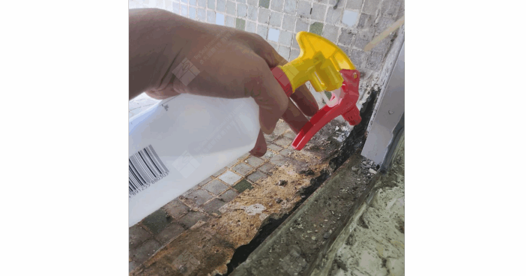 冷氣機窗台滲水漏水問題嚴重,用卓先液─納米滲透型石屎防漏及養護材料維修及重造防水層