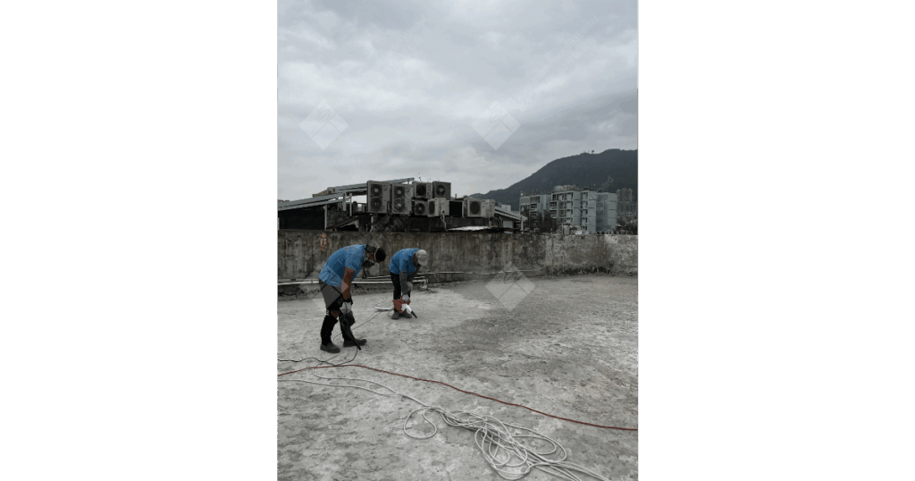 天台滲水漏水會令下層天花出現漏水問題嚴重,用卓先液─納米滲透型石屎防漏及養護材料維修及重造防水層徹底解決滲漏問題