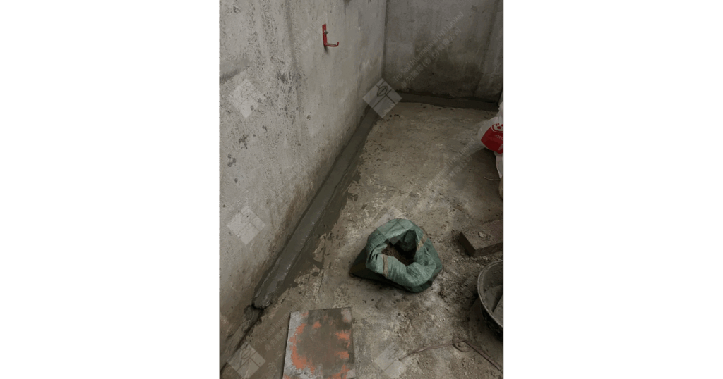 地下室升降機槽𨋢槽地下停車場出現漏水問題頻繁嚴重，使用卓先液─納米滲透型石屎防漏及養護材料維修及重造防水層徹底解決滲漏問題