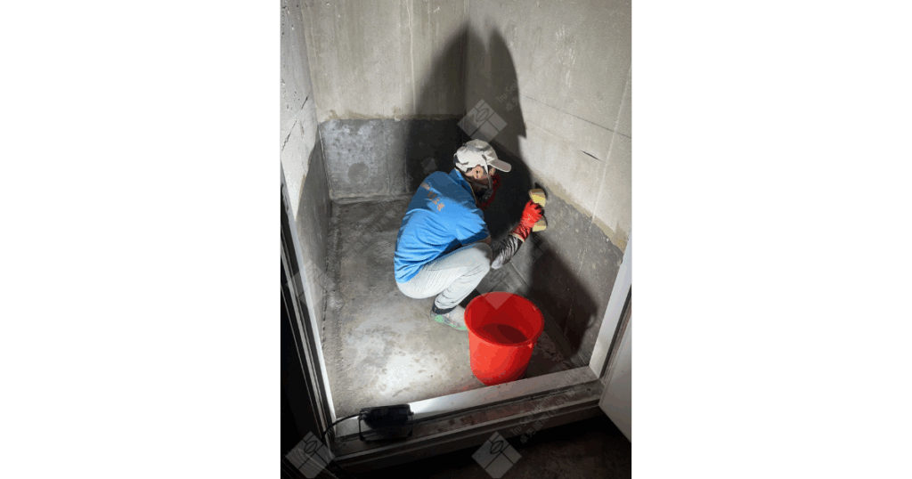 地下室升降機槽𨋢槽地下停車場出現漏水問題頻繁嚴重，使用卓先液─納米滲透型石屎防漏及養護材料維修及重造防水層徹底解決滲漏問題